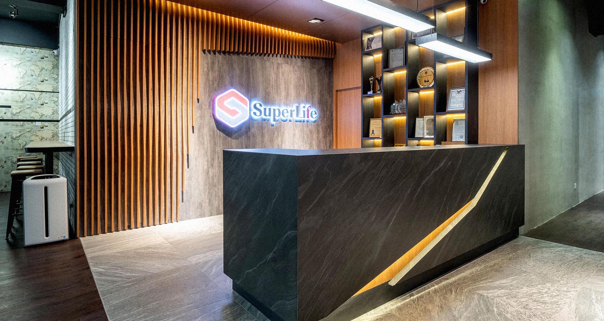 DM Boutique main banner